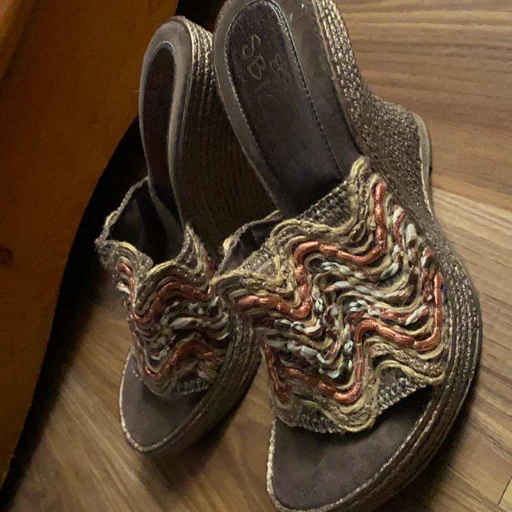 Size 6 wedges